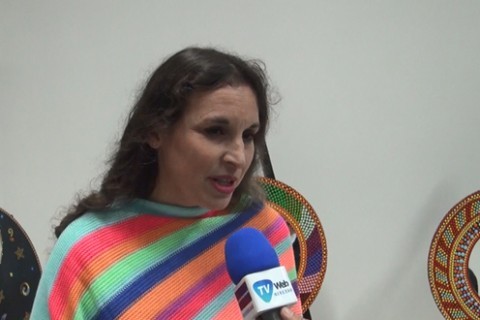 Aberta ao público mais uma exposição de telas denominada: "Entre Cores e Versos"